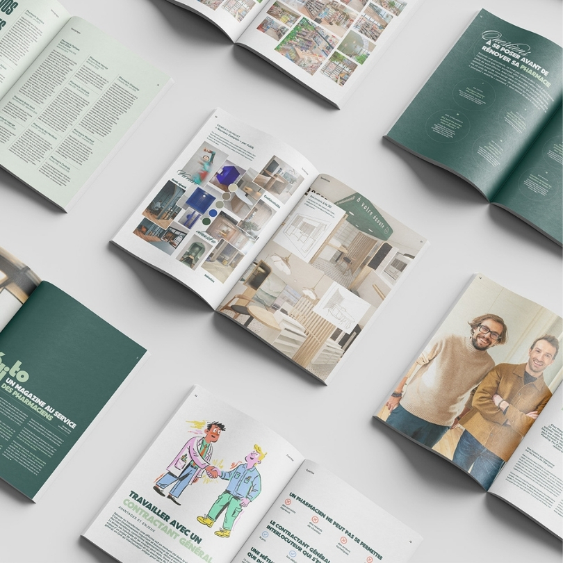 Pages intérieures du magazine Cubik, étalées sur une table